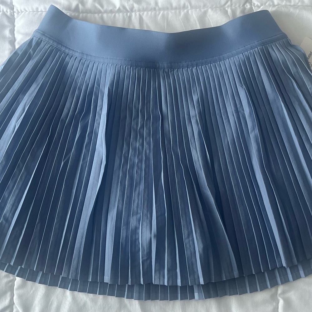 Lululemon Athletica Sky Blue Mini Skirt Size 6 NWT